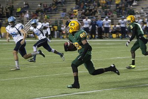 Freshman wide receiver DeMarco Haynes (89) had eight receiving yards and 38 yards on kickoff returns against Northwood University Saturday, Nov. 2. Senior wide receiver Christian Jessie (3) finished the game with 69 receiving yards and one touchdown for the Wildcat victory, 34-15 over the Timberwolves. The ’Cats go into the final two games of the season with a 3-5 record. (Anthony Viola NW)