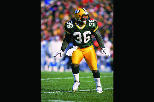 Green Bay Packers defensive back LeRoy Butler (36) plays defense during an NFL football game against the Carolina Panthers at Lambeau Field on December 12,1999 in Green Bay, Wisconsin. The Packers won 31-33. (AP Photo/David Stluka)